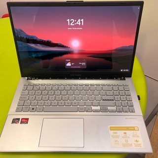 Portátil Asus Vivobook