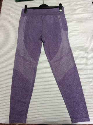 Leggings deportivos morados