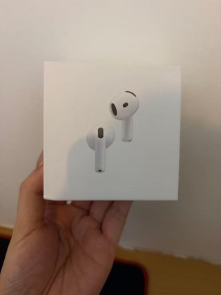 Apple AirPods 4 con Cancelación de Ruido