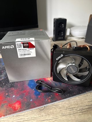 AMD Ryzen 7 3800X + Disipador Wraith Prism RGB + C
