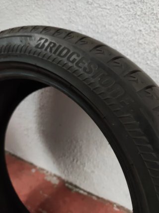 Neumático Bridgestone 255/45/RF20 101W