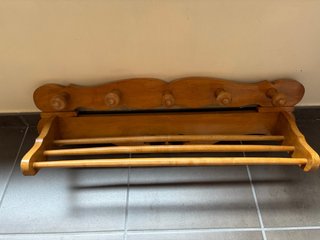 Perchero de Pared de Madera