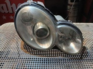 Faro Xenón Mercedes Clase C