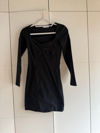 Vestido corto negro Bershka