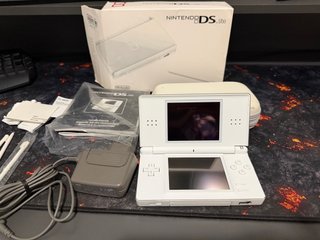 Nintendo DS Lite Blanca perfecto estado