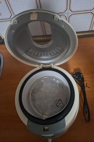 Freidora eléctrica compacta