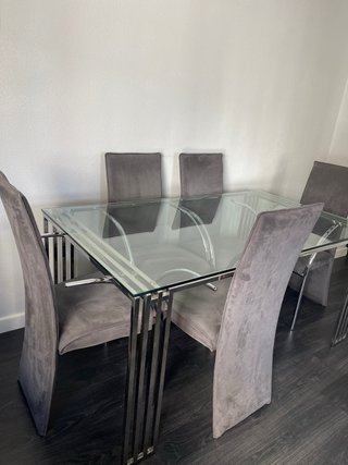 Conjunto de mesa y 6 sillas