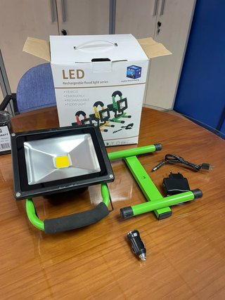 12 Focos LED Recargables Portátiles