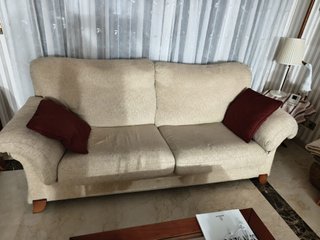 Sofá de 2 plazas beige