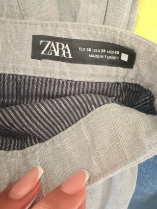 Pantalón de vestir gris a cuadros Zara