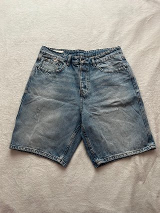 Pantalón vaquero corto