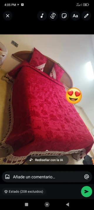 Colcha Roja con Detalles de Encaje