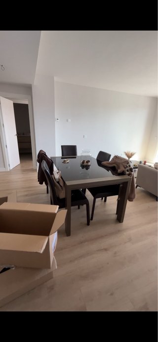 Mesa de comedor extensible con 6 sillas