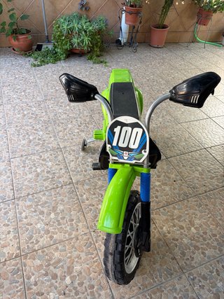 Moto eléctrica infantil verde