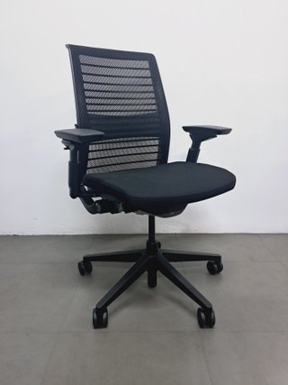 Silla STEELCASE THINK V2 ergonómica profesional