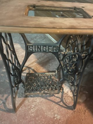 Mesa de Máquina de Coser Singer