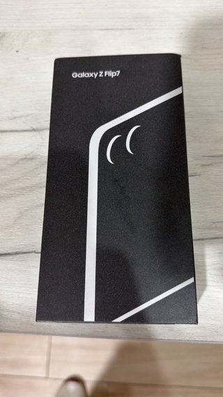 Samsung Galaxy Z Flip7