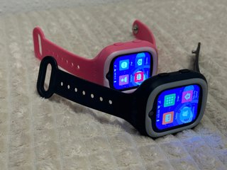2 relojes SoyMomo Space 3.0 4G niños negro y rosa