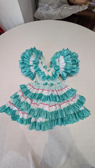 527 Vestido de flamenca con volantes 1/2 años