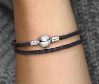 Pulsera Pandora de cuero negro