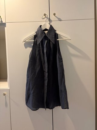 Camisa negra sin mangas
