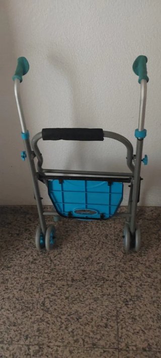 Andador Plegable con Ruedas