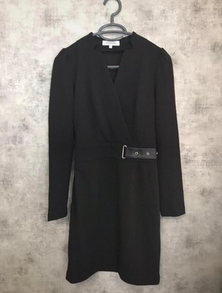 Lote de 1700 Piezas de Ropa de Mujer de Marca