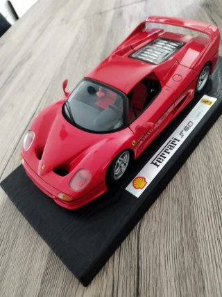 Coche a escala 1/18 Ferrari F50 Rojo