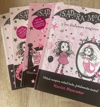 Lote 4 libros Isadora Moon en español