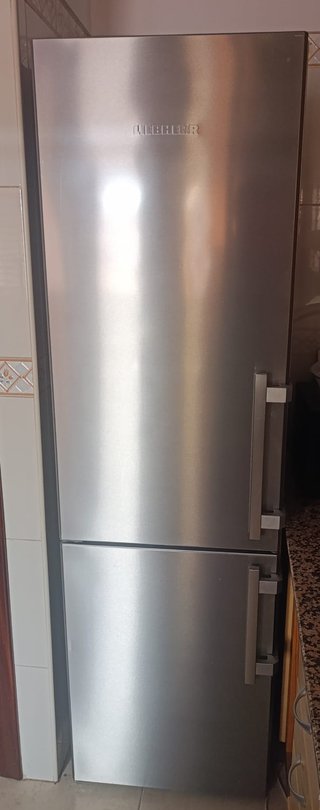 Frigorífico LIEBHERR CNef 4835