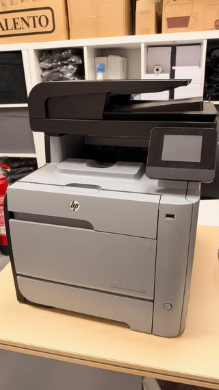 Impresora HP Color LaserJet Pro M476dn