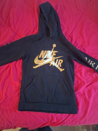 Sudadera Nike Air x jordan Negra y Dorada