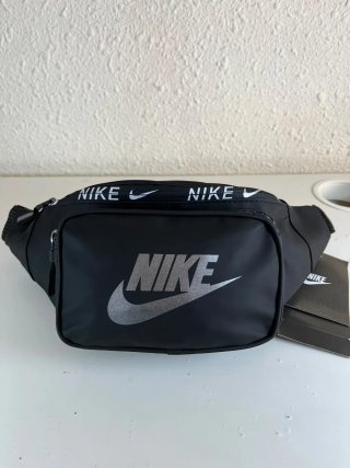Riñonera Nike Negra