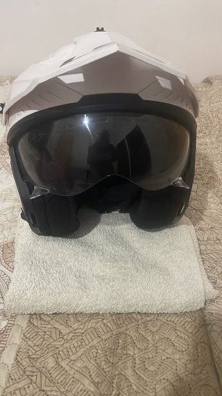 Casco de Moto LS2 en color blanco