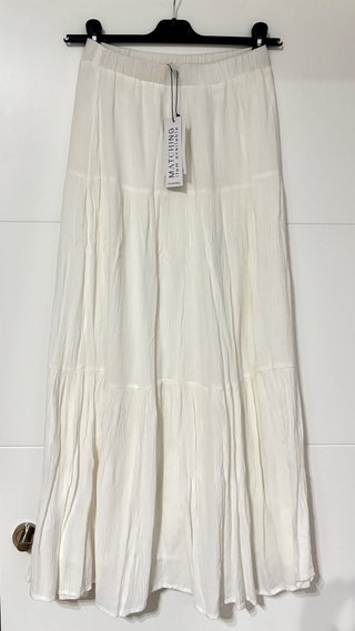 Falda larga blanca