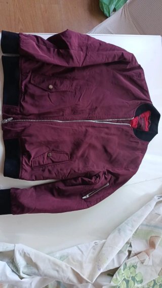 Cazadora Bomber Zara Burdeos