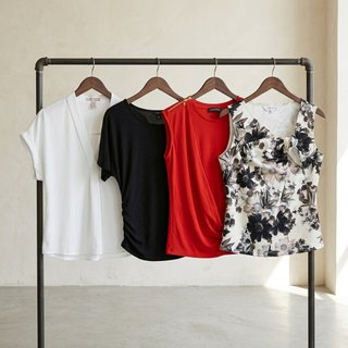 Lote de 4 blusas variadas