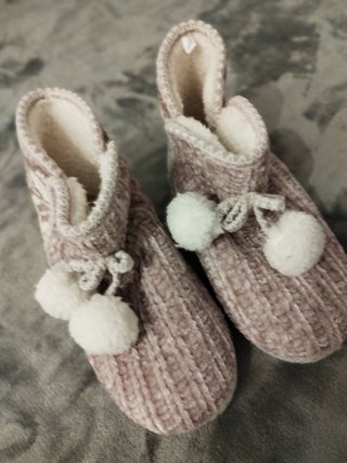 Zapatillas de Invierno con Pompones rosas