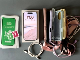 iPhone 16 Pro Natural Titanium 128 GB, 6 fundas