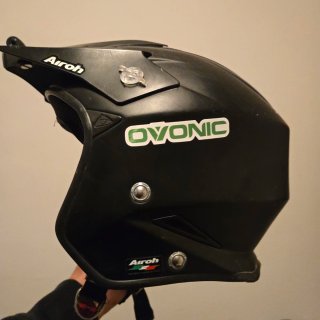 Casco de Trial Airoh Negro