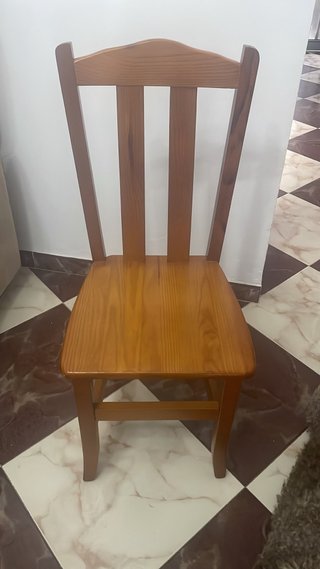 Sillas de madera (2)