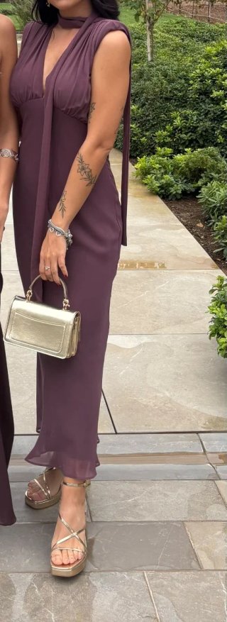 Vestido de invitada morado