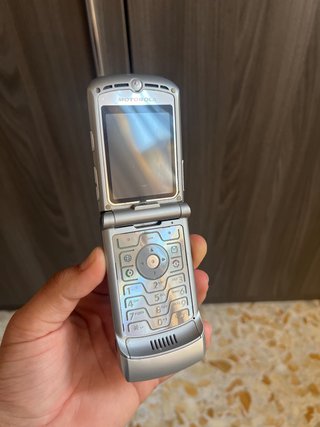 Motorola razr V3 Silver