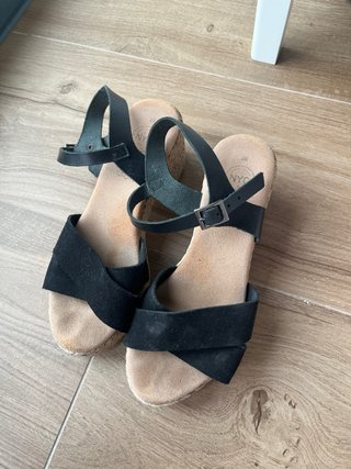 Sandalias Negras con Plataforma NYC Talla 36