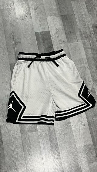 Pantalón corto Jordan blanco y negro