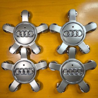 TAPABUJES AUDI 135mm GRIS CONCAVOS - EMBLEMAS AUDI