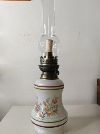 Quinqué Vintage in Ceramica