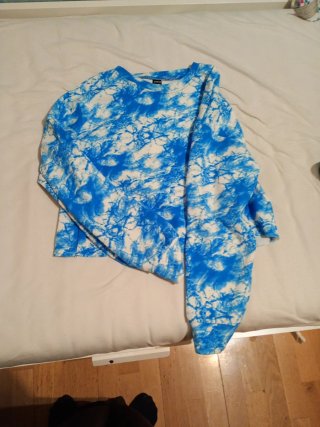 Sudadera Shein Blanca y Azul