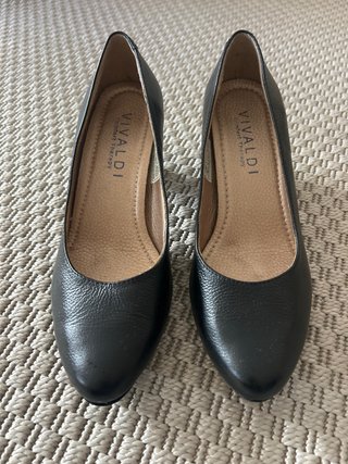Zapatos de tacón negros Vivaldi