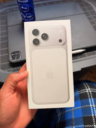 iPhone 17 Pro Max Gris